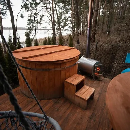 Nad Narvią - Lustrzany Dom Na Drzewach Serock